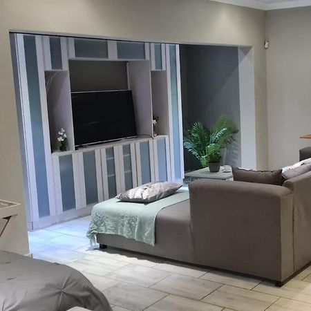 Bayswater Guest Rooms 블룸폰테인 외부 사진